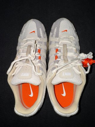 Nike Vomero 5