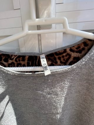 Jersey gris con detalle leopardo Talla M