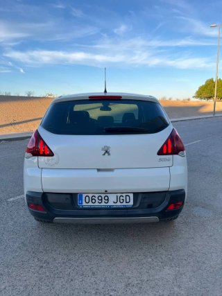 Peugeot 3008 2015 110 mil km 12 meses de garantía