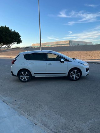Peugeot 3008 2015 110 mil km 12 meses de garantía