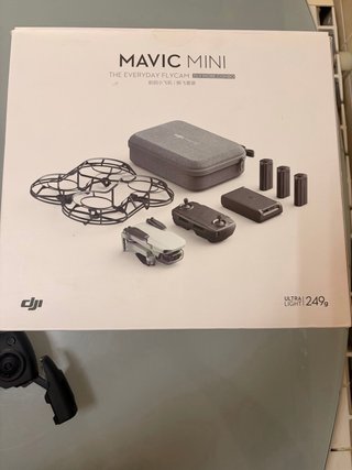 Dron DJI Mini con accesorios