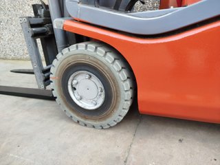 TORO ELÉCTRICO BT 1200 KGS