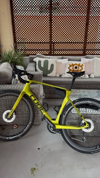 Bicicleta Cube Agree Race
