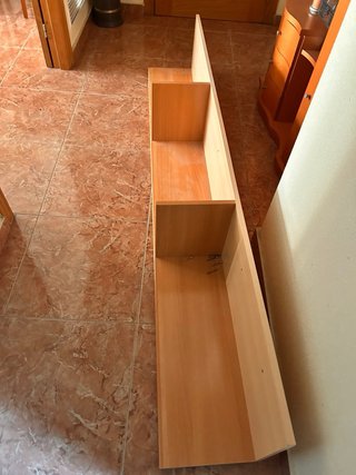 Estantería de madera
