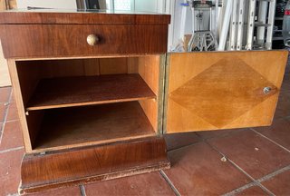 Mesitas de noche de madera antiguas. Artdeco