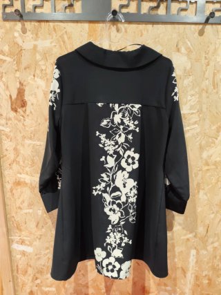 Vestido Zara floral negro y blanco