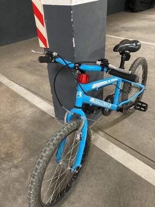 Bicicleta infantil azul