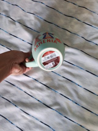 Taza de cerámica traída de Armenia. Sin usar