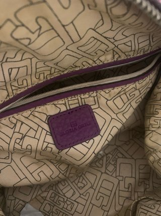 Bolso de piel con textura de Gloria Ortiz