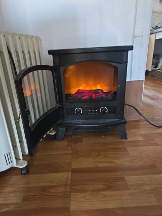 Estufa eléctrica y radiador