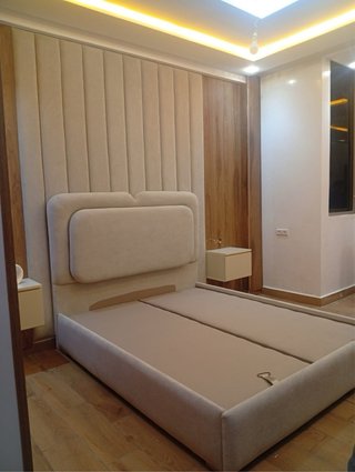 Base de cama con cabecero