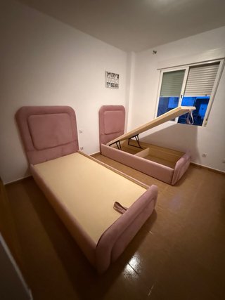 Base de cama con cabecero