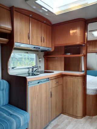 Caravana Hobby Deluxe Easy 2005