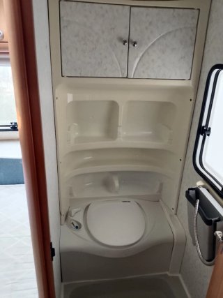 Caravana Hobby Deluxe Easy 2005