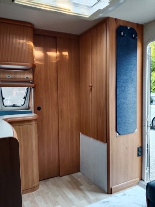 Caravana Hobby Deluxe Easy 2005