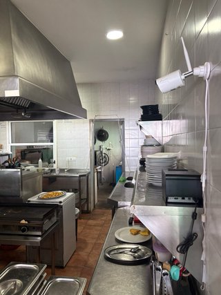 TRASPASO RESTAURANTE EN PG INDUSTRIAL MASSANASSA