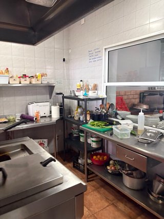 TRASPASO RESTAURANTE EN PG INDUSTRIAL MASSANASSA