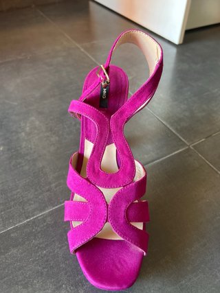Zapatos de tacón fucsia
