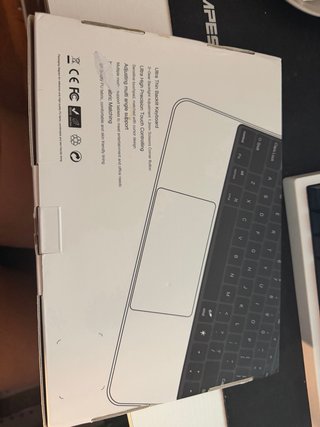 Teclado iPad 10/11 con Touchpad y Luz