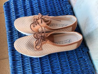 Zapatos Pitillos Beige/Marrón Talla 38