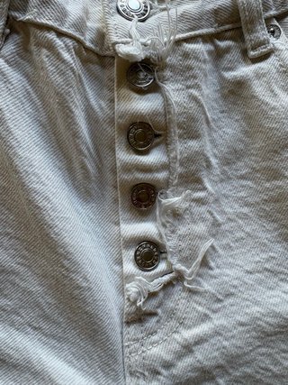 Jeans tiro medio crop blanco roto