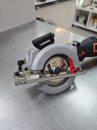 Sierra Circular Worx WR427 710W Nueva