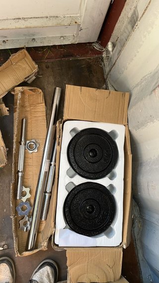 kit de mancuernas con barra y pesos hasta 30 kg