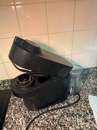 Cafetera Nespresso Vertuo Pop Negra