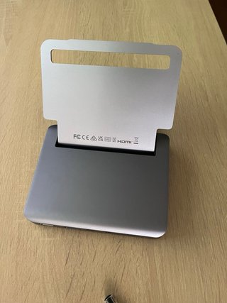Hub y Soporte Satechi iPad 6 en 1 USB-C