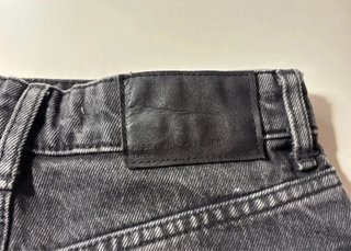 Short di jeans neri