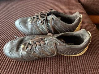 Zapatillas Adidas Goodyear Marrones y Doradas