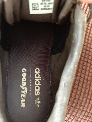 Zapatillas Adidas Goodyear Marrones y Doradas