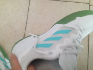 Zapatillas Adidas Blancas y Verdes talla 42