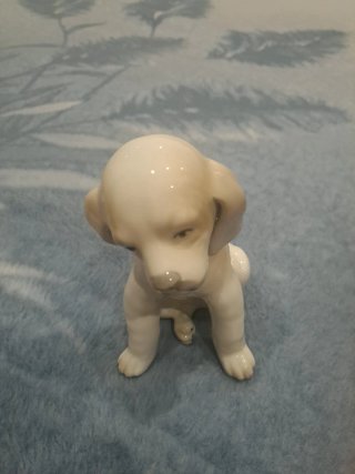Figura vintage cane in porcellana