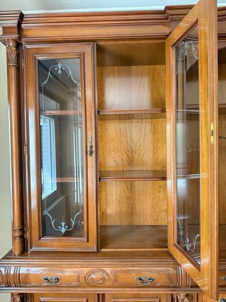 REGALO  Mueble de comedor clásico madera