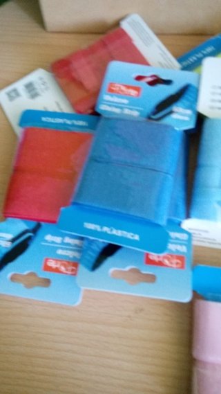 Set merceria: zip, lana, velcro, fili