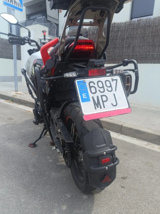 Benelli TRK 702X Adventure Moto