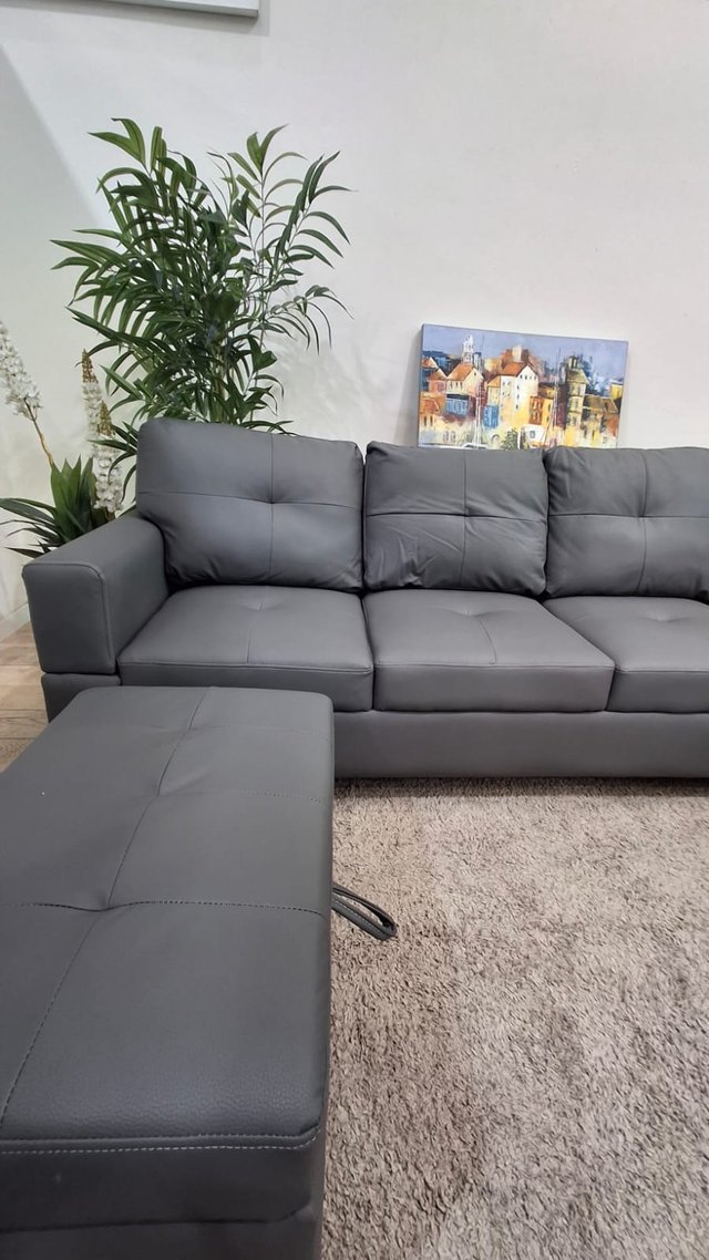 Sofá Chaise Longue Rinconera + Puf Polipiel Gris