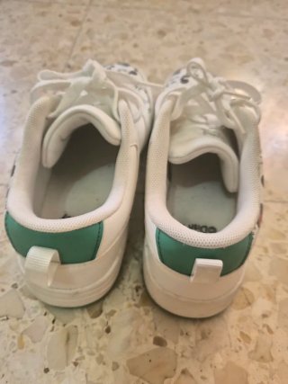 Zapatillas Blancas con Mickey Mouse