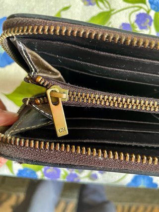 Cartera Billetero Carolina Herrera CH Beige Marrón