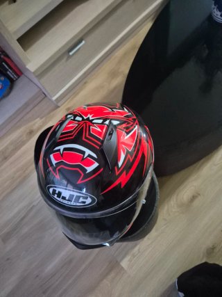 Casco Moto HJC Negro y Rojo