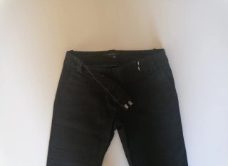 Pantalón capri negro Zara