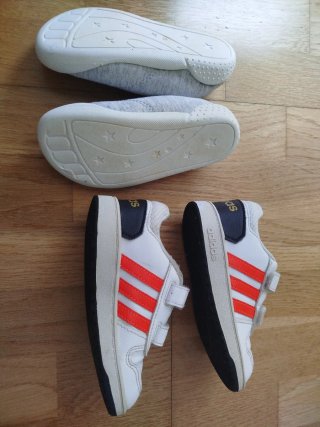 Lote zapatillas Adidas talla 26 y zapatilla comodo