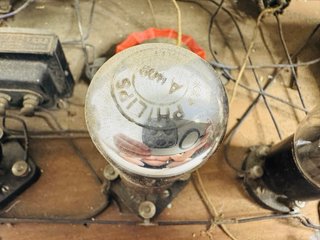 Radio antigua válvulas cofre 1920
