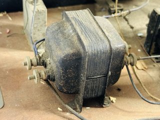 Radio antigua válvulas cofre 1920