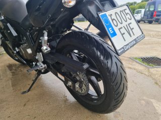 Hyosung GT250RI Moto Deportiva Negra/Gris
