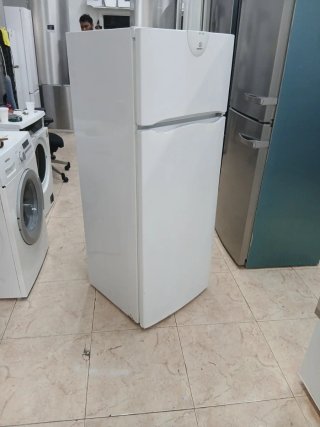 Nevera Indesit Blanca