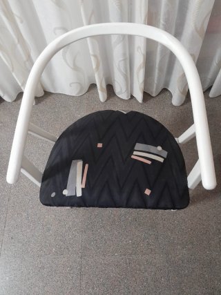 Poltrona di design moderno, in legno
