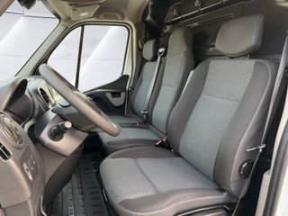 NISSAN NV400 2018