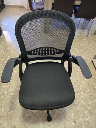 Silla de escritorio negra